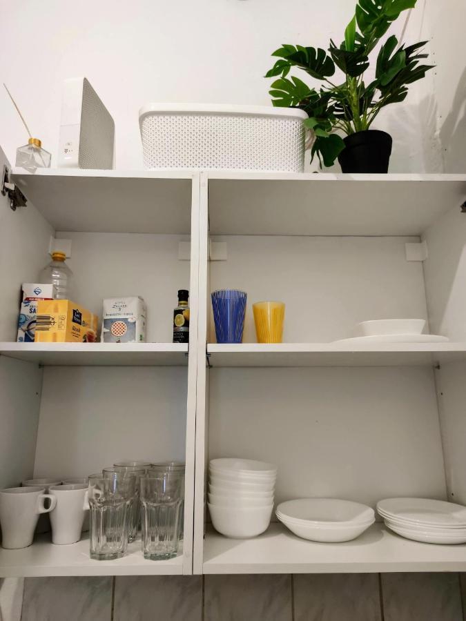 וינה Room With Privat Shower In 3 Rooms Apartment מראה חיצוני תמונה